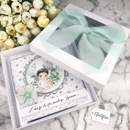 Ręcznie robiona spersonalizowana kartka na chrzest chłopca w pudełku SGC014B