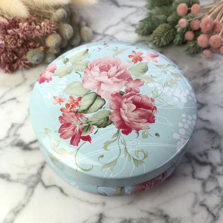 Pudełeczko podarunkowe metalowa puszka w kwiaty na różaniec lub bransoletkę BOX003